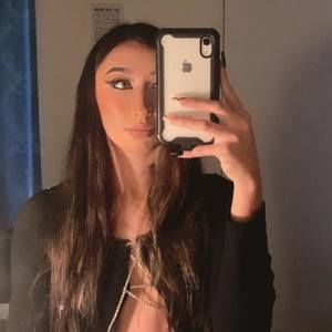 Meet your Posher, Briana